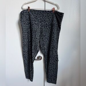 Athleta Gray and Black Leopard 3/4 Leggings